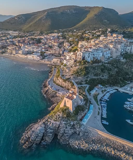 Sperlonga vista panoramica Torre Truglia